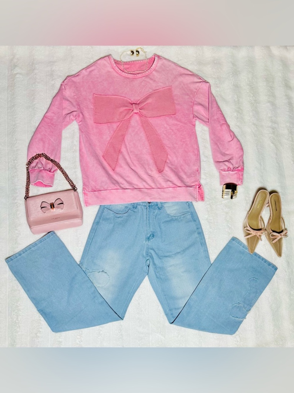 Women’s Long Sleeved Pink Bow Top Size: M